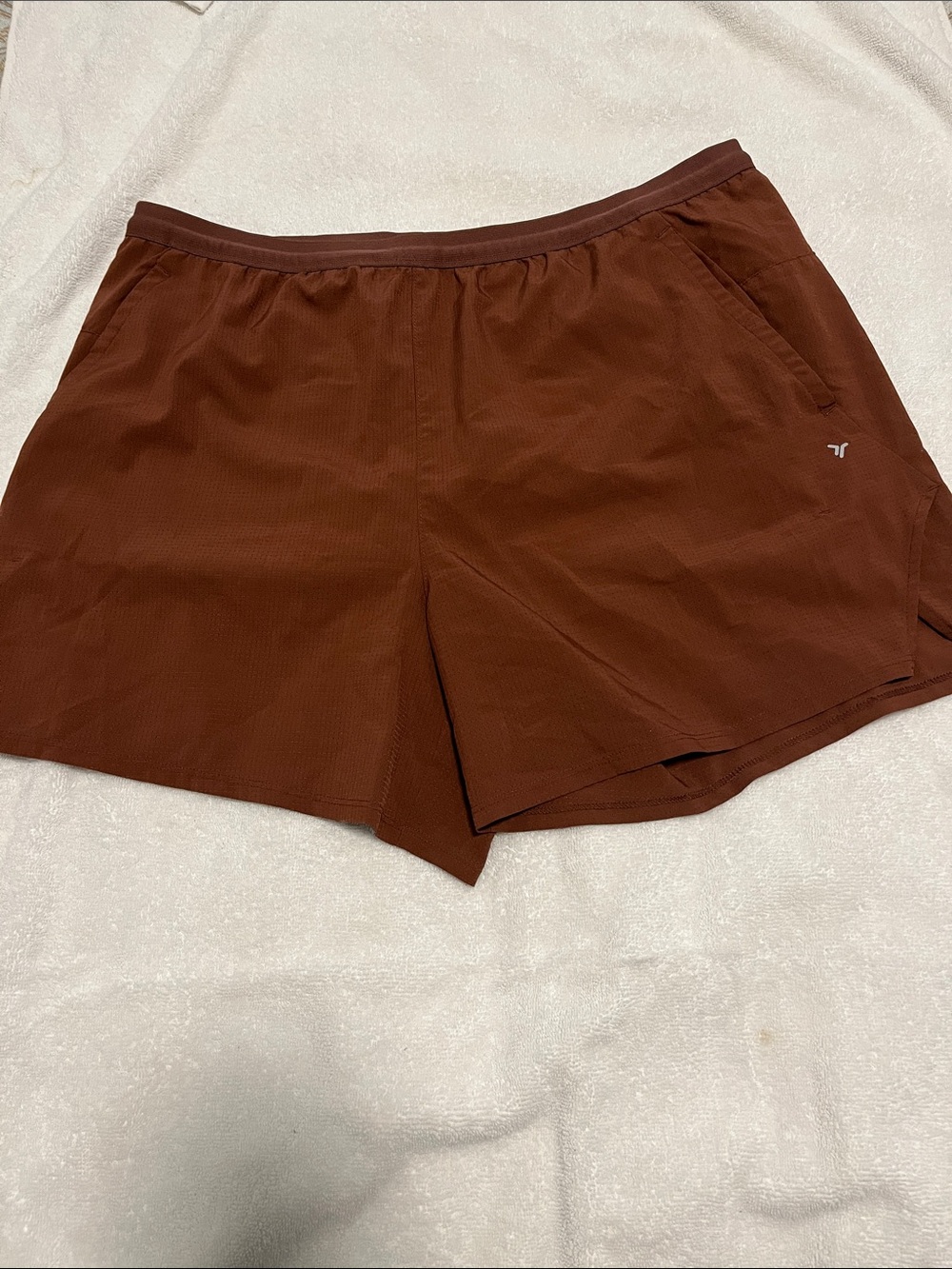 Ladies Old Navy Rust Color Active Shorts with Drawstring. Lined inside. Sz L